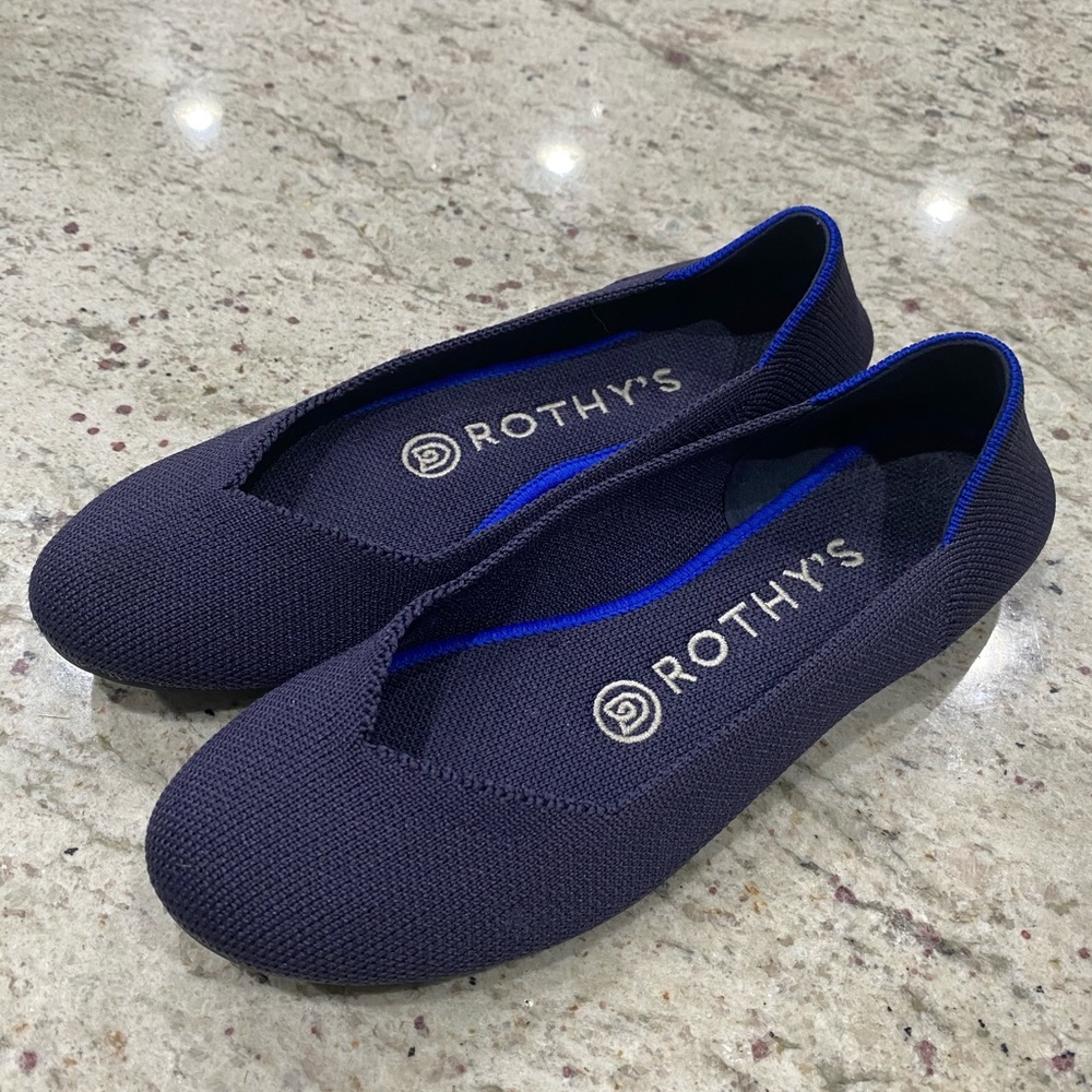 Rothy’s “The Flat” in Maritime Navy